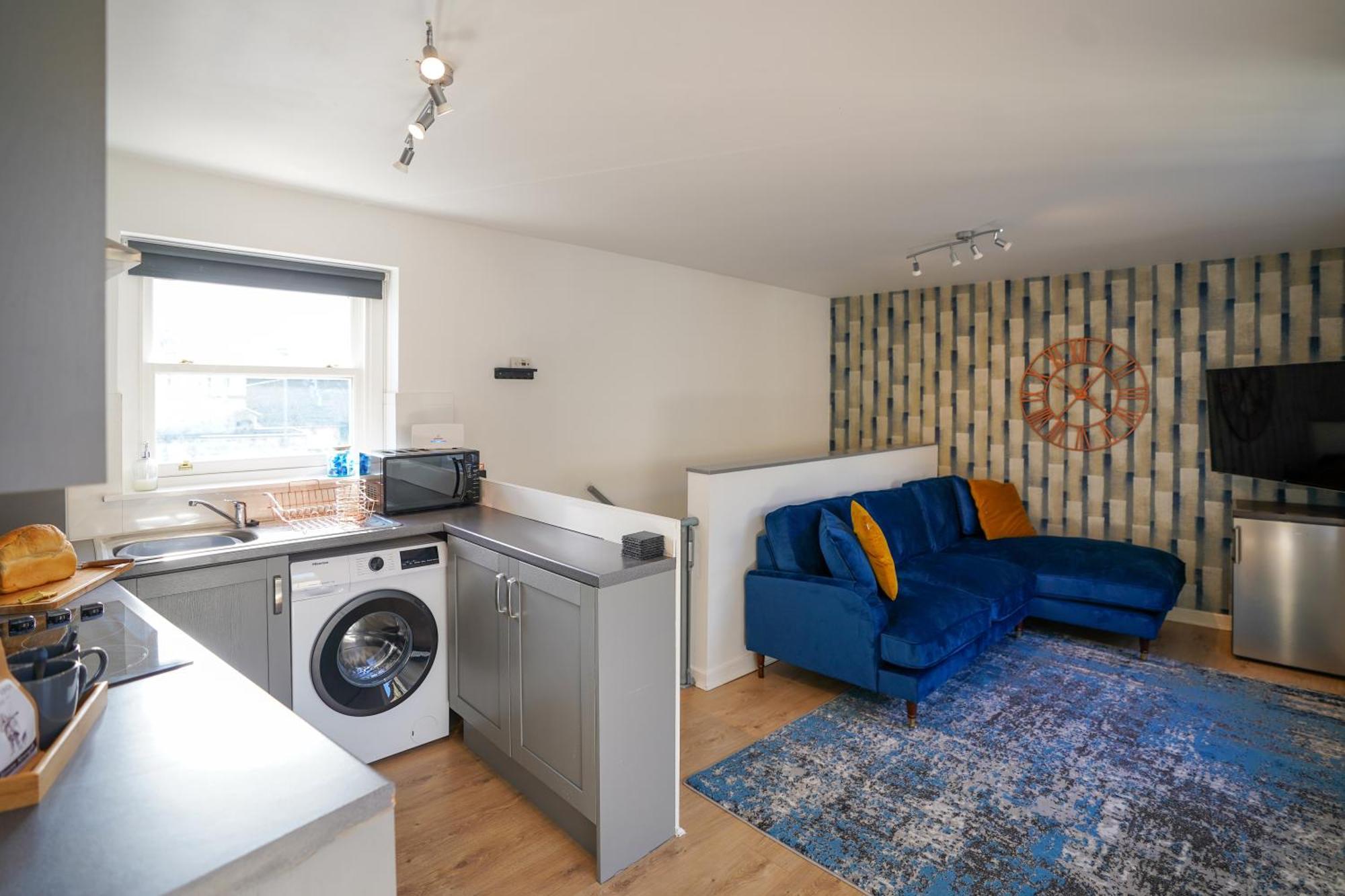 Apartment Little Edge: Bright And Modern